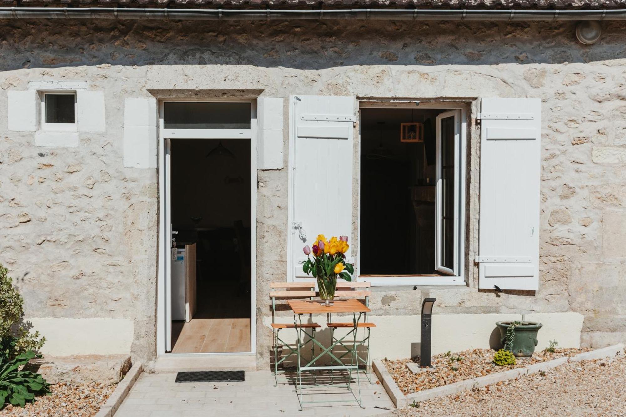 Logis Auberge Du Centre Chitenay Ngoại thất bức ảnh